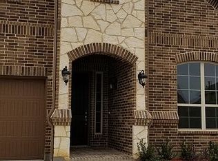 1917 Moonsail Ln, Denton, TX 76210