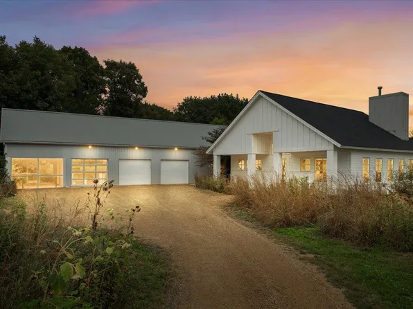 35294 382nd St, Saint Peter, MN 56082