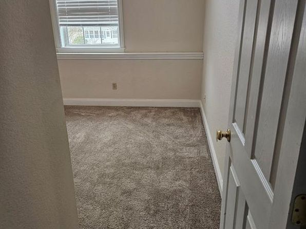 335 Horatio St, Charlotte, MI