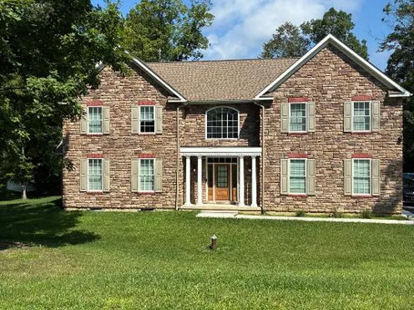 27 Jacoby Run Rd, Mount Bethel, PA 18343