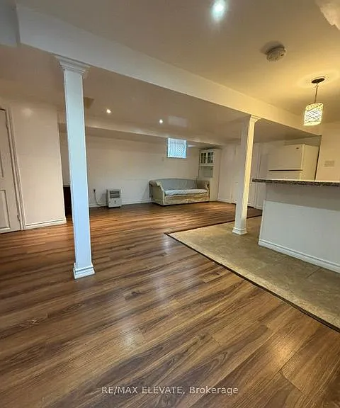 8 Balaclava Dr #BASEMENT — Photo 11