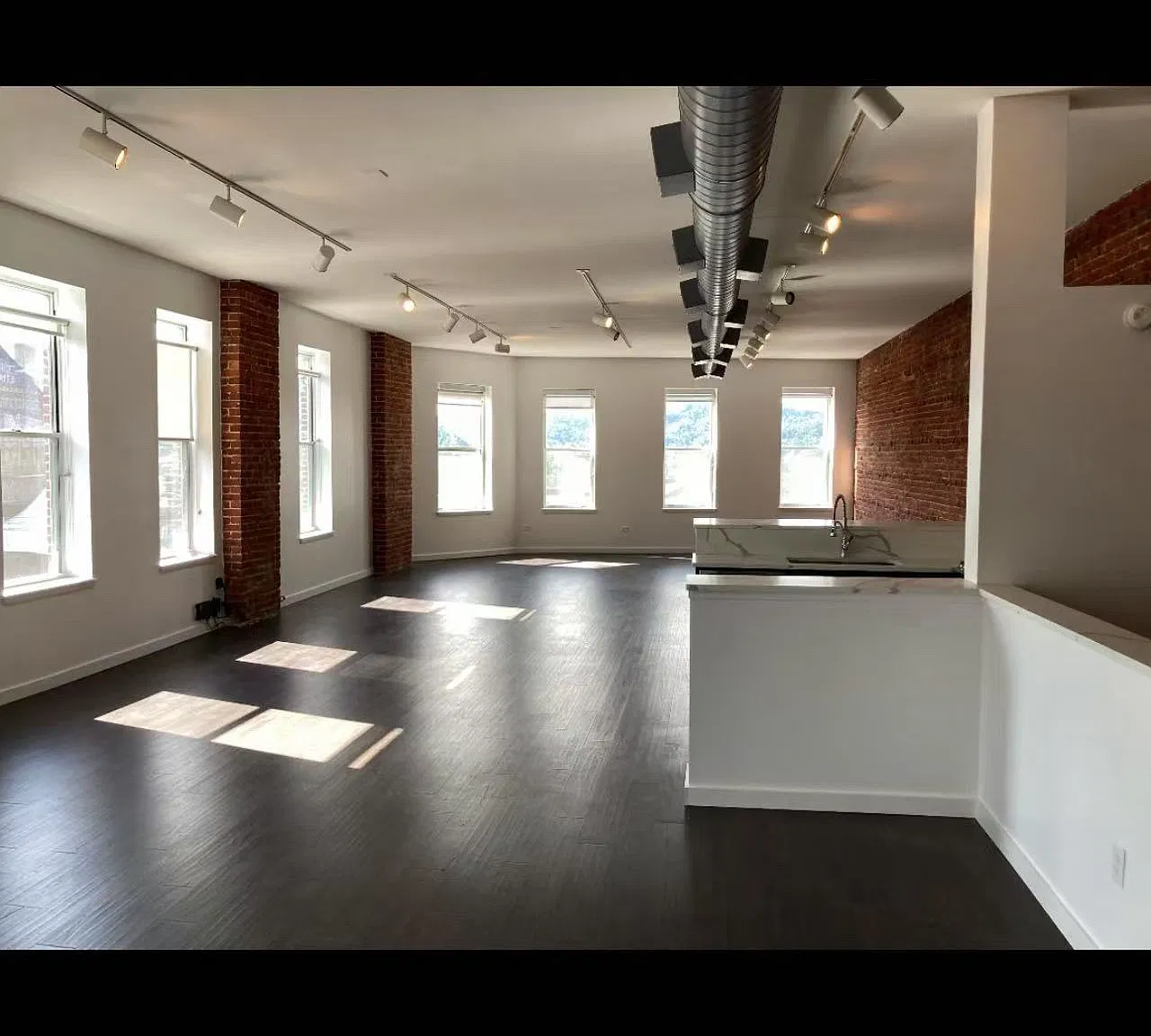 4500 Butler St — Photo 4