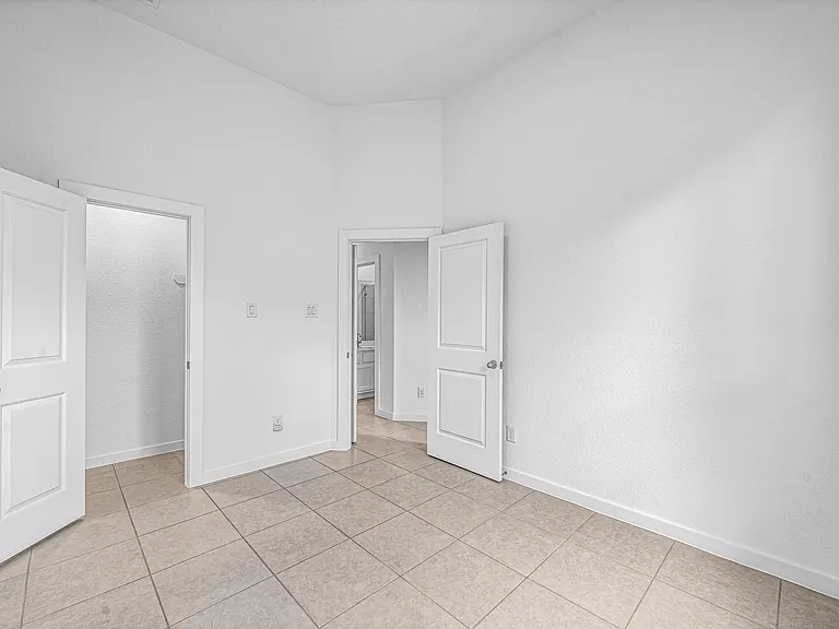 2221 Forest Trace Ln — Photo 26