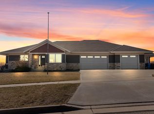 1833 Danny Dr, Mount Horeb, WI 53572