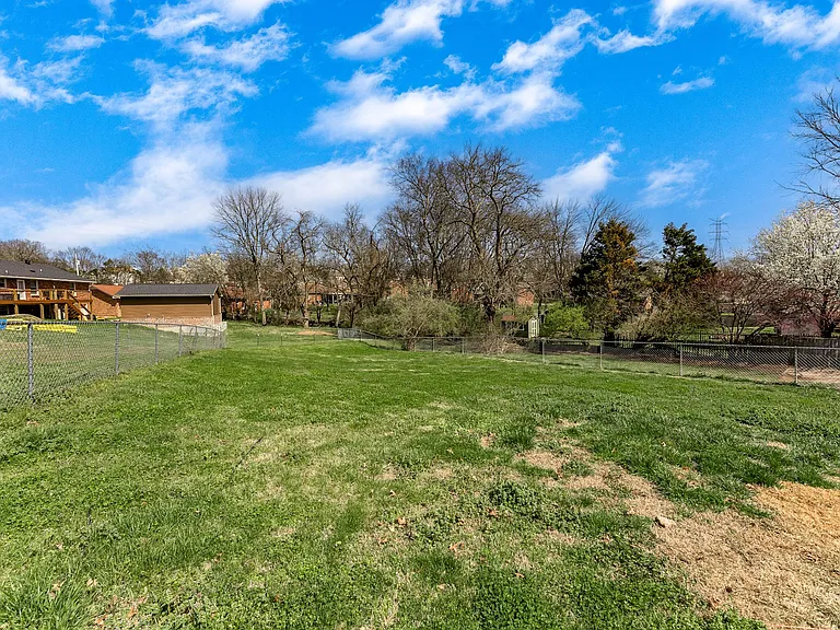 164 Hillside Dr — Photo 17