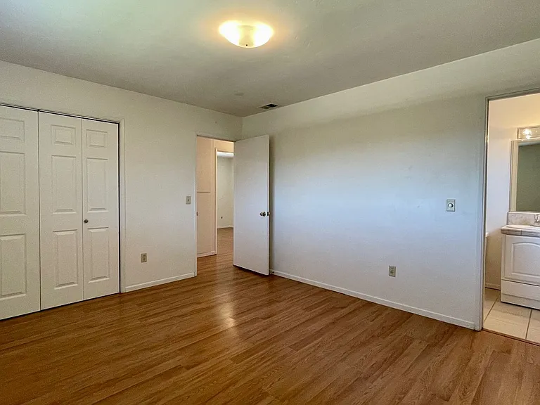 3180 Calle Jazmin — Photo 15