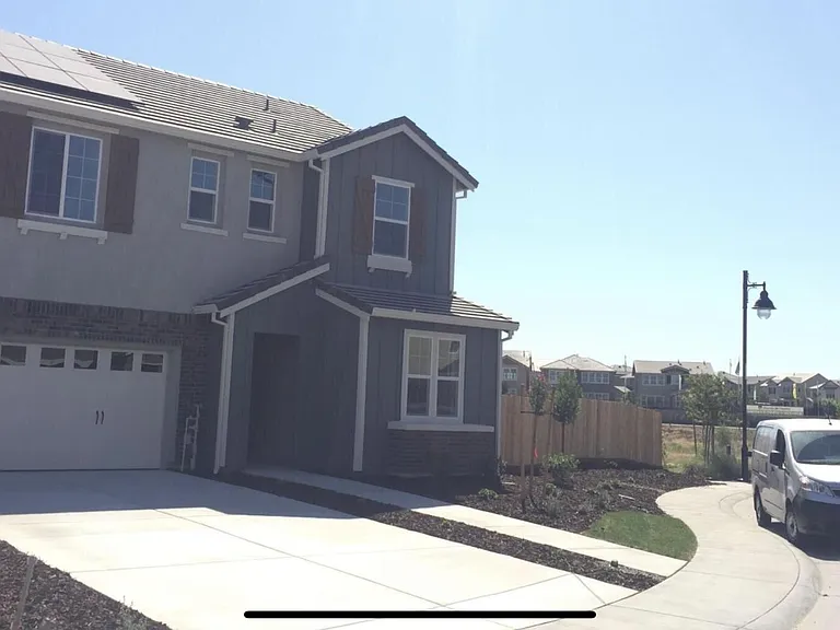 1097 Sagittaria Ct — Photo 3