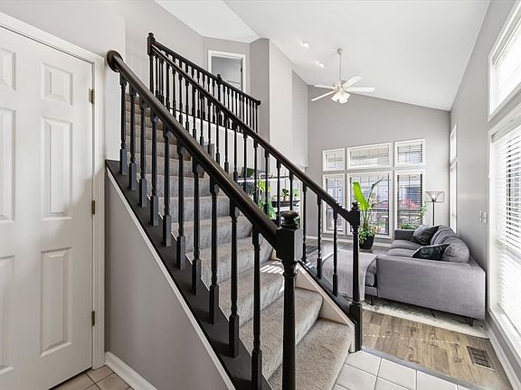 4th image of 187 Benton Ln