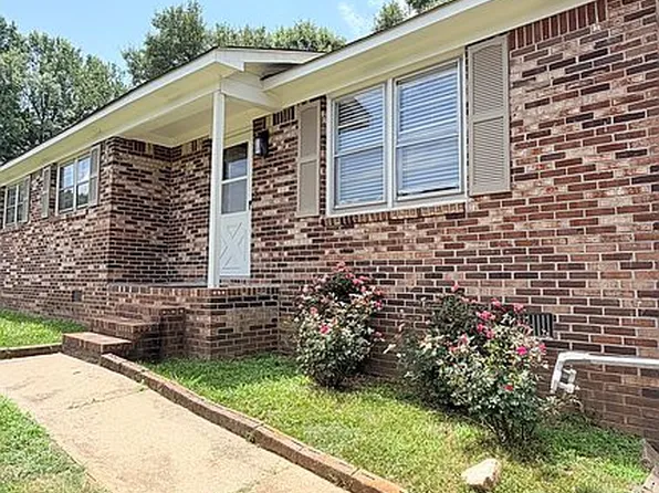 109-111 Hunter Dr, Boiling Springs, SC 29316