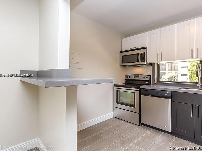 16919 N Bay Rd #218 — Photo 4