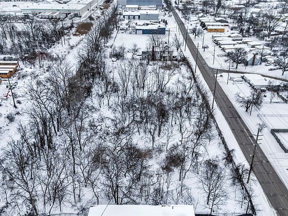 4th image of 17001 S Miles Rd