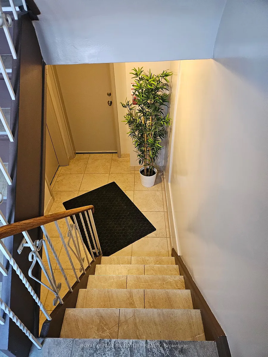 Building Photo - 35 Heman St #1