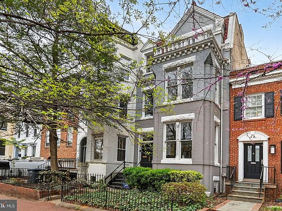 3rd image of 15 3rd St NE #5