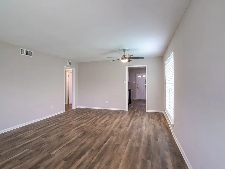 Villages at Parktown Apartment Homes — Photo 25
