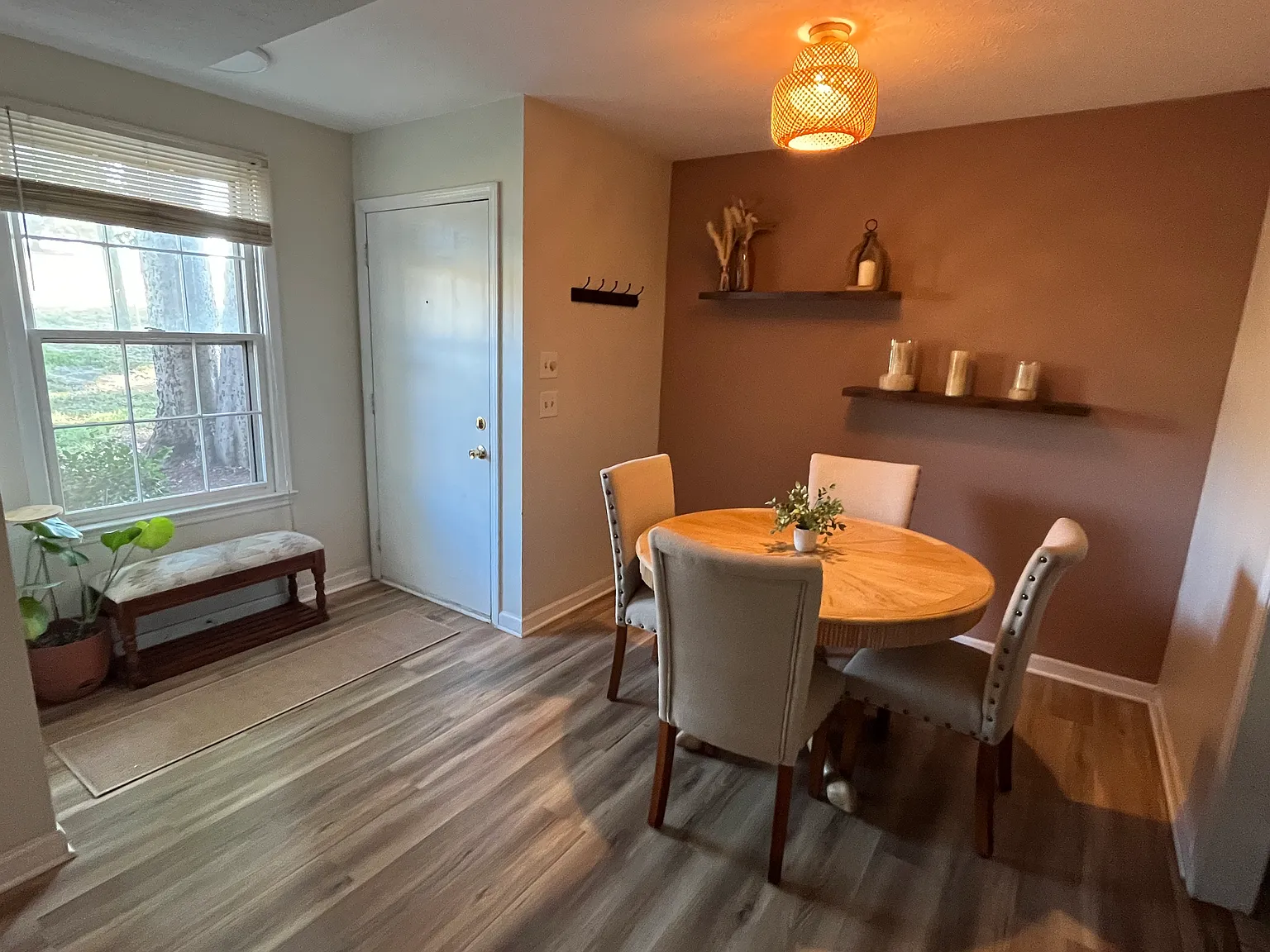 2 bed, 1.5 bath, 960 sqft, $1,750 — Photo 2