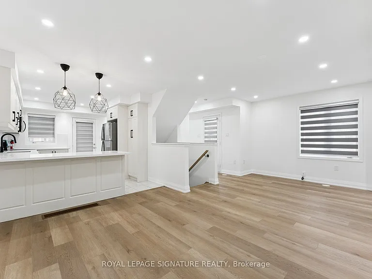 122 Baycliffe Cres — Photo 11