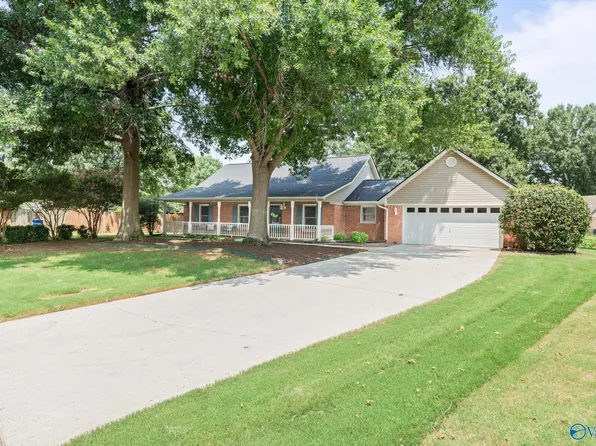 2228 Cecille Dr SW, Huntsville, AL 35803