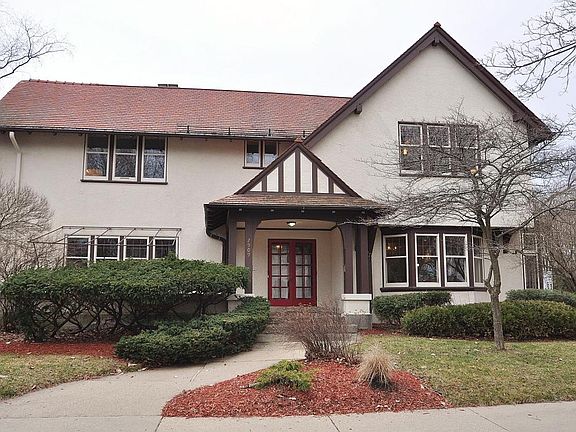 2nd image of 2909 E Newport Ave