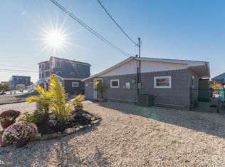 9 W Schuylkill Rd, Little Egg Harbor, NJ 08087