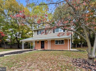 6809 Rolling Rd, Springfield, VA 22152
