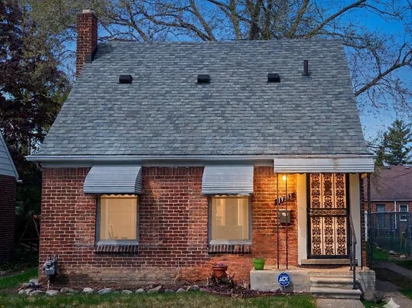 19313 Winthrop St, Detroit, MI 48235