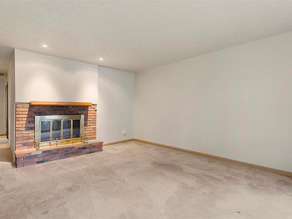 3rd image of 7551 Elton St