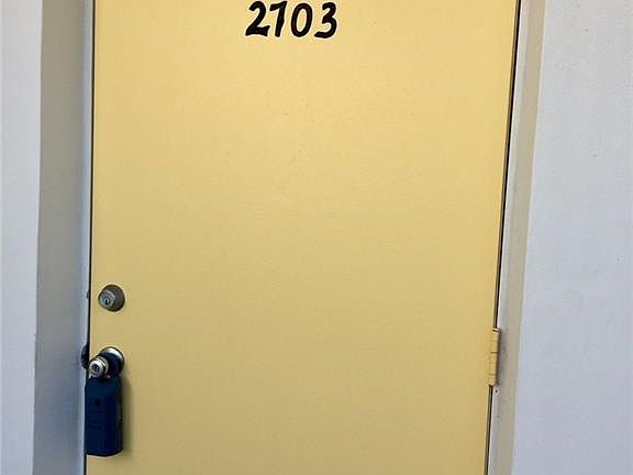 2nd image of 1225 NW 21st St Unit 27-2703