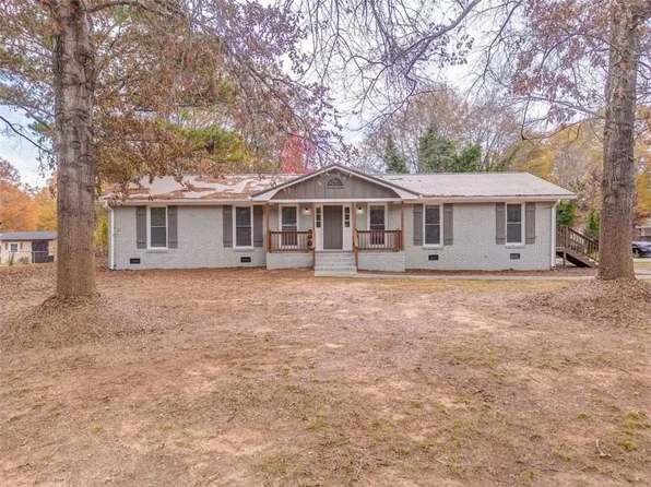 10 Woodglen Dr, Cedartown, GA 30125