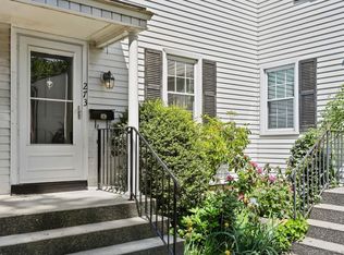 273 Sylvan Knoll Rd, Stamford, CT 06902