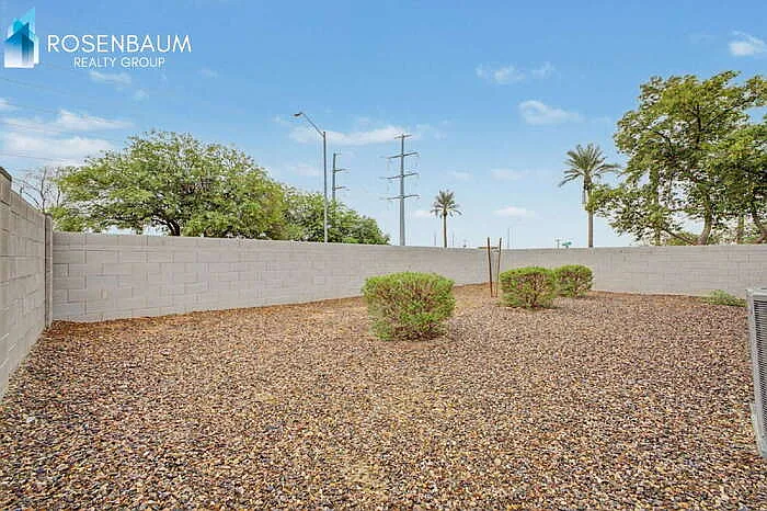 2431 S 46th St — Photo 38