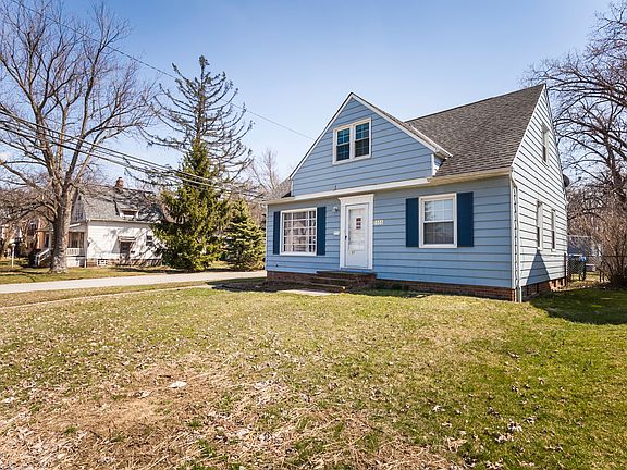 2nd image of 5555 Dalewood Ave