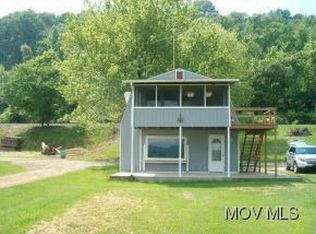 505 Ohio River Rd, Parkersburg, WV 26101