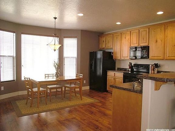 3rd image of 3708 S Balmossie Ln
