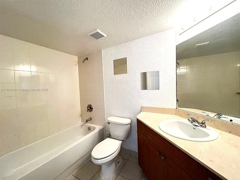 13820 NE 3rd Ct #109 — Photo 6