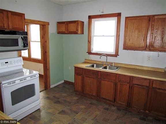 4th image of 1533 180th Ave
