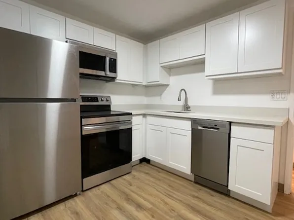 Town & Country, 545 Bellevue Way SE APT 16, Bellevue, WA 98004
