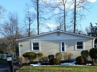 29 Fawn Run, Manalapan, NJ 07726