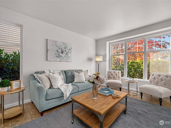 4th image of 16615 133rd Avenue E