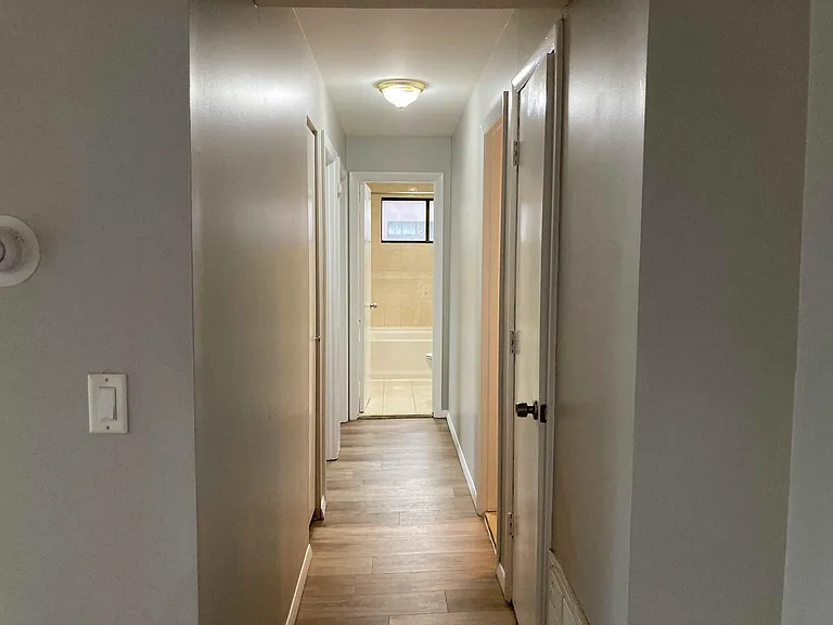 48 Shrewsbury Green Dr #E — Photo 14