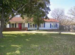 780 S Main, New London, TX 75682