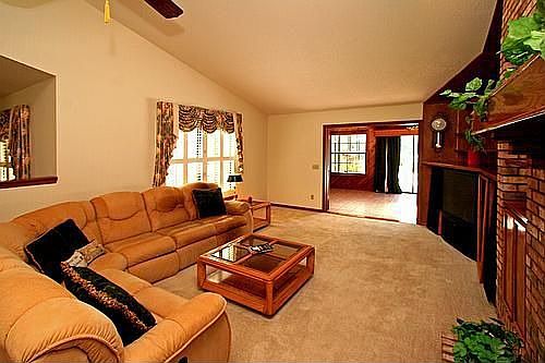 4th image of 1404 Pelican Bay Trl