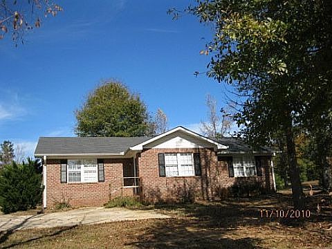 2nd image of 335 Big Oak Cir