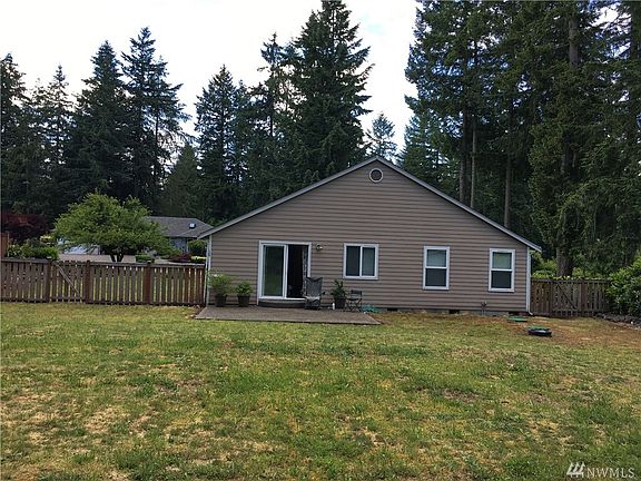 3rd image of 3130 Bonanza Ct NE