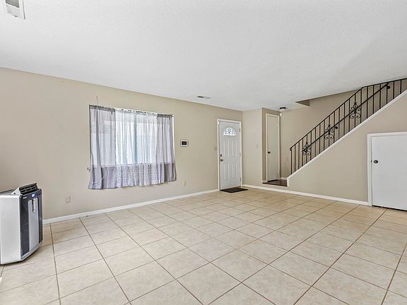 5th image of 1331 Turkey Ridge Rd. #C
