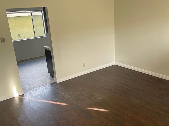 4th image of 4088 W 129th St #B