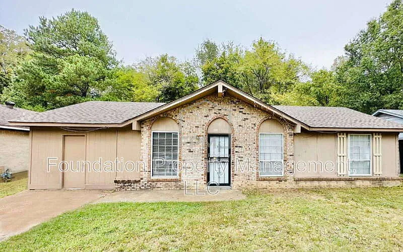 3366 Lone Rock Dr