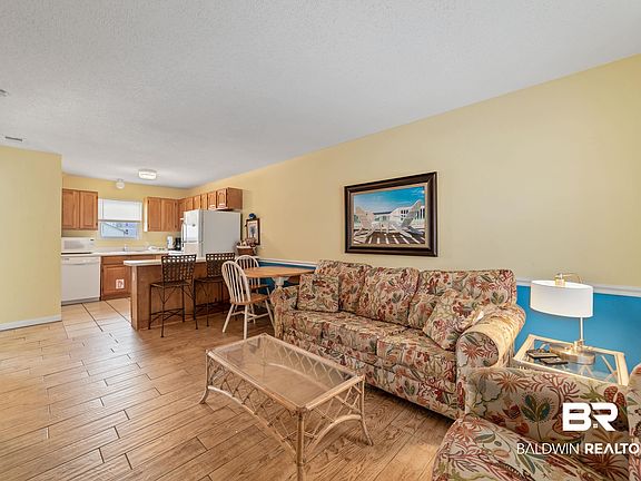 4th image of 1159 W Beach Blvd #202