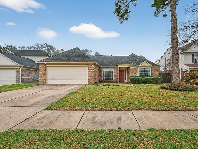 1035 Cascade Creek Dr — Photo 3