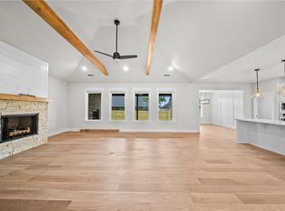 1400 Josephine Dr, Centerton, AR 72719