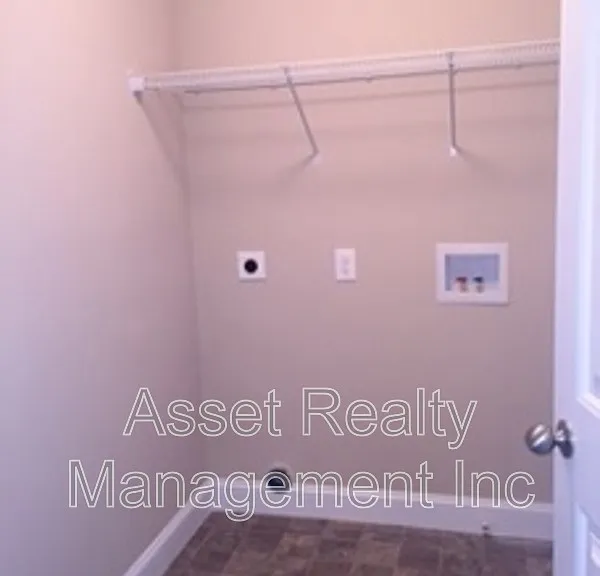 6021 Loftis Creek Ln — Photo 4